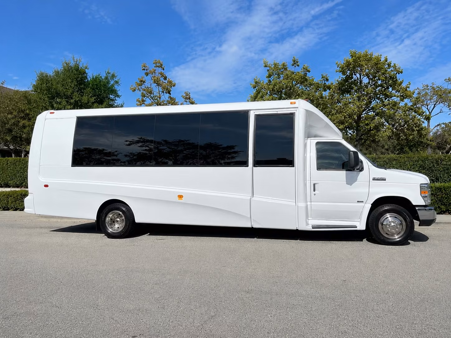 arlington concert transportation for groups of every size minibuses charter buses and more
