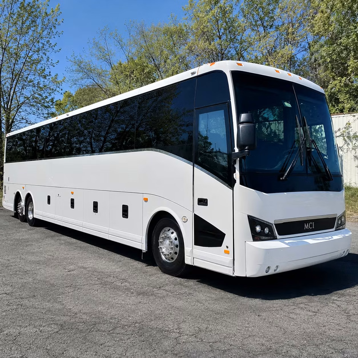 arlingtoncharterbus com can handle long distance wedding and event transportation from arlington