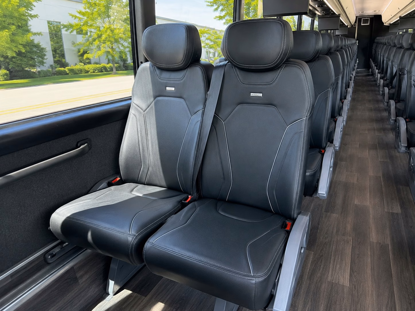 charter buses and minibuses for larger arlington prom groups traveling together