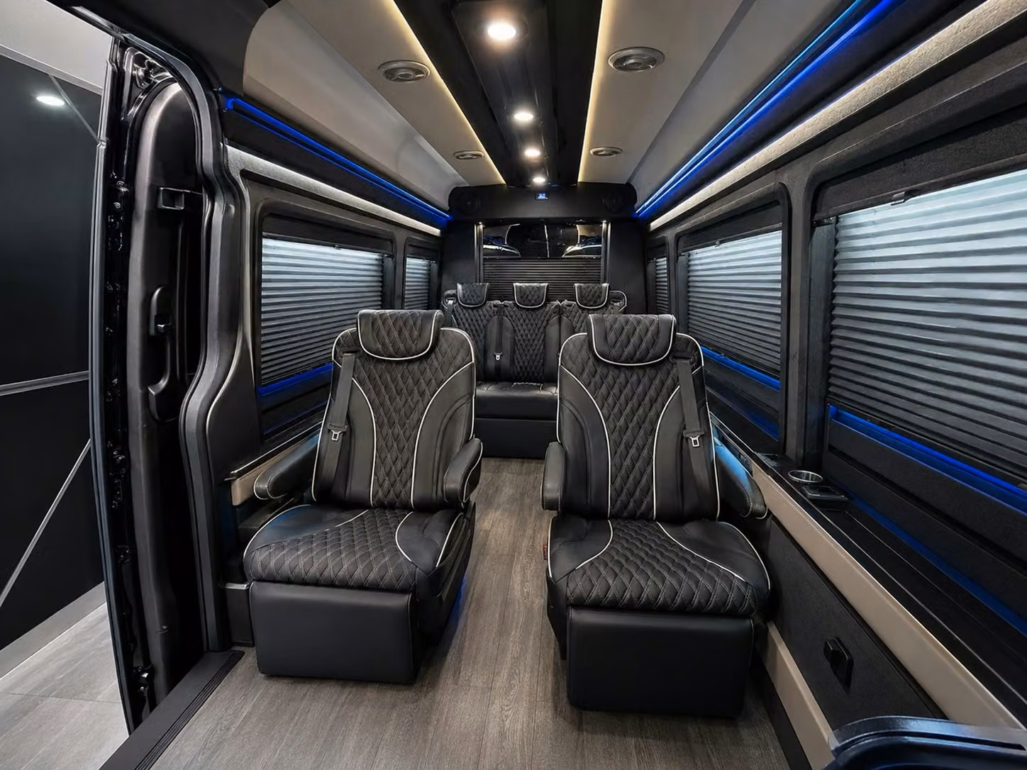 in arlington for a convention or event your airport shuttle is already waiting